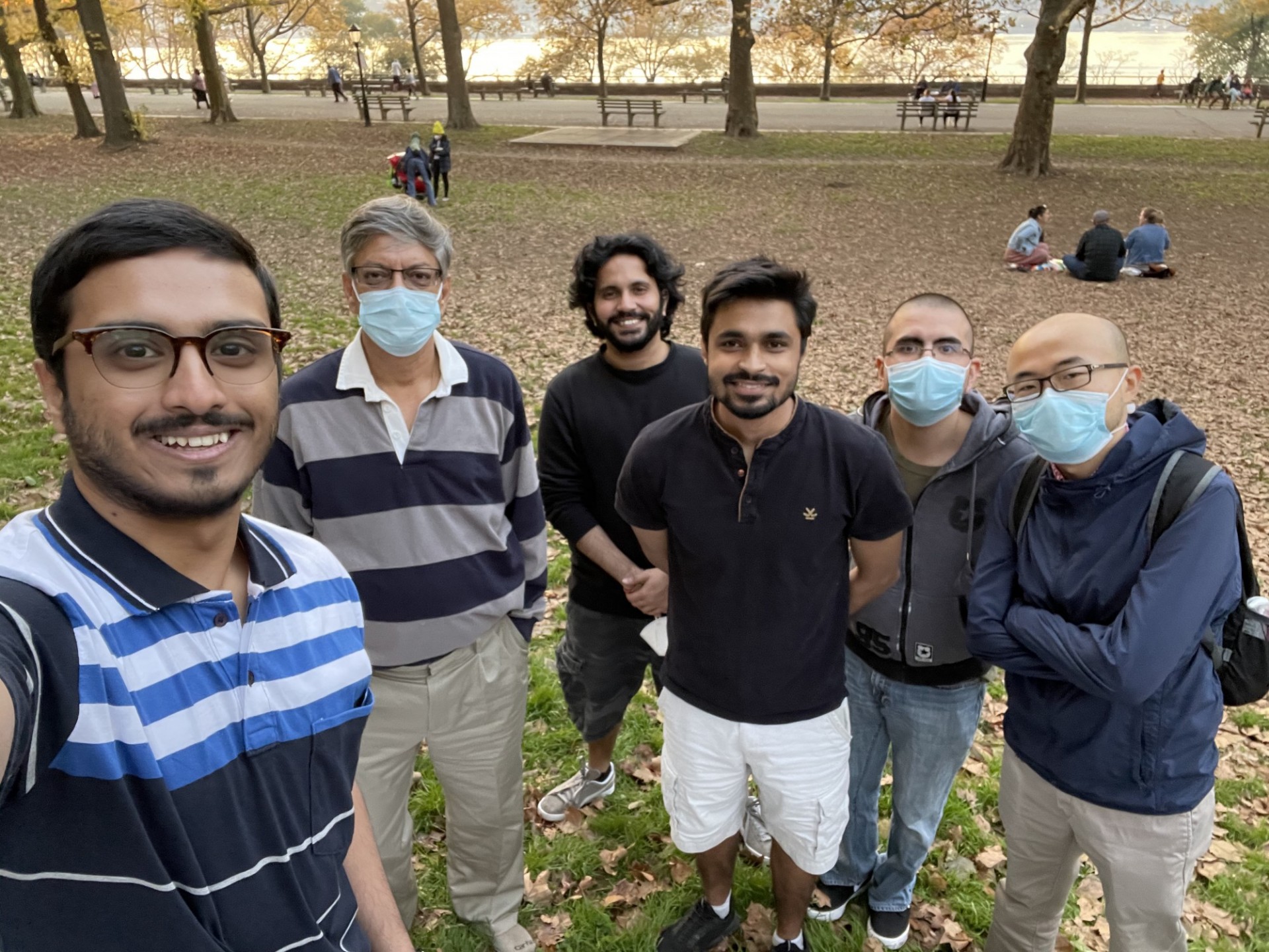 CRIS lab meets in Riverside Park, Fall 2020